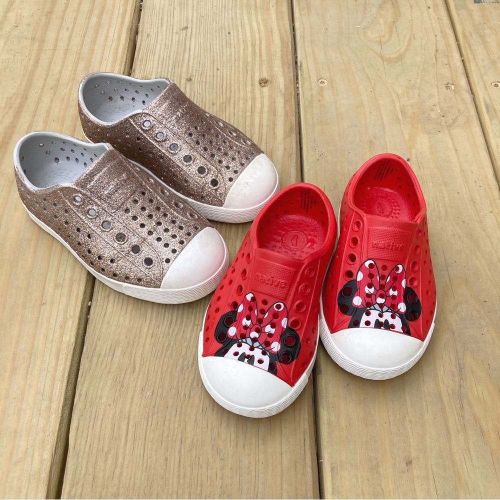 Native Toddler Girl Bundle - Minnie Mouse size 5 & Metal Bling size 7 Jefferson